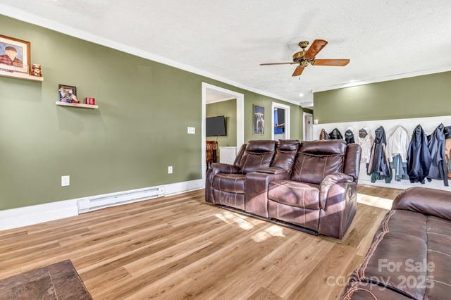 3760 Pisgah Drive, Canton, NC 28716