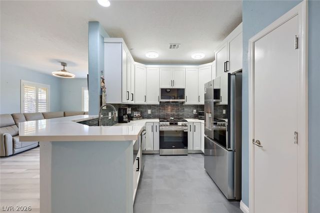 6868 Sky Pointe Drive 2064, Las Vegas, NV 89131
