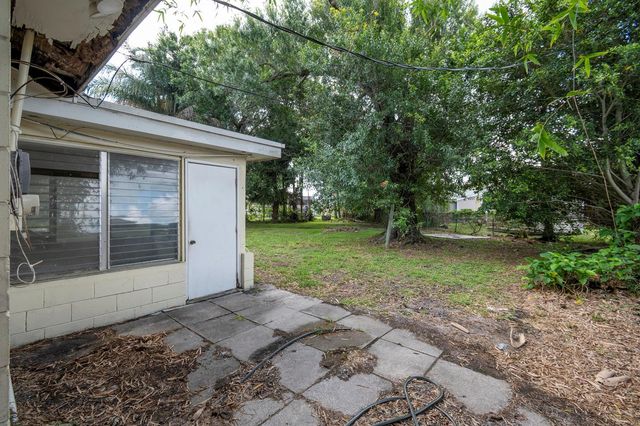 770 Lomas Street, Port St. Lucie, FL 34952