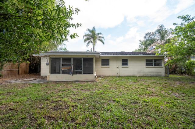 770 Lomas Street, Port St. Lucie, FL 34952
