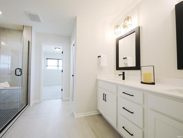 14201 Verona Lakes Passage, Fort Wayne, IN 46814