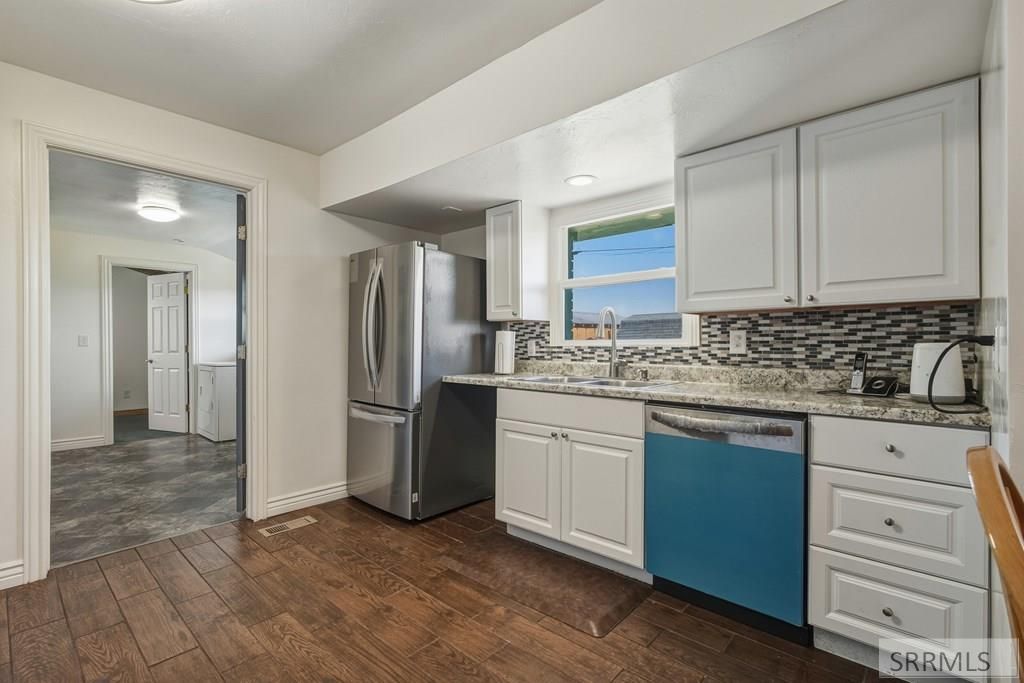 Image 7 of property listing at 1240 S Alameda Avenue, Idaho Falls, ID 83401