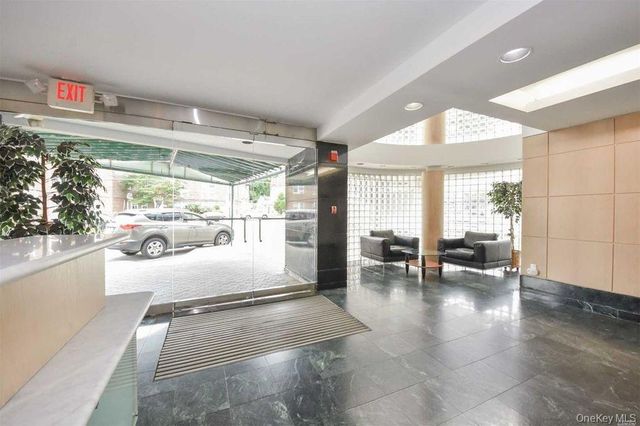 88 Cuttermill Road 308, Great Neck, NY 11021