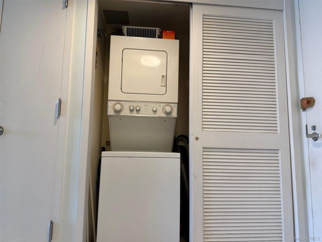 88 Cuttermill Road 308, Great Neck, NY 11021