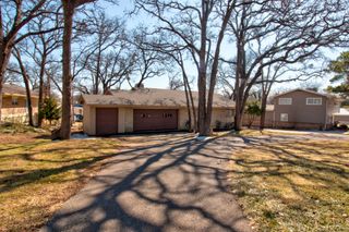 207 Kiowa Drive W, Lake Kiowa, TX 76240