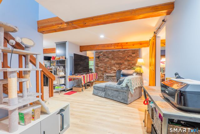 19 Vidich Lane, Naugatuck, CT 06770