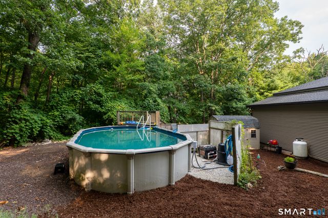 19 Vidich Lane, Naugatuck, CT 06770