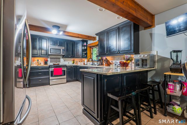 19 Vidich Lane, Naugatuck, CT 06770