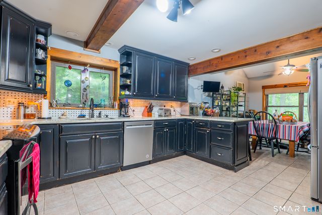 19 Vidich Lane, Naugatuck, CT 06770