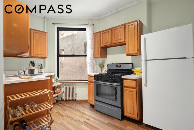 19 Clifford Place, New York City, NY 11222