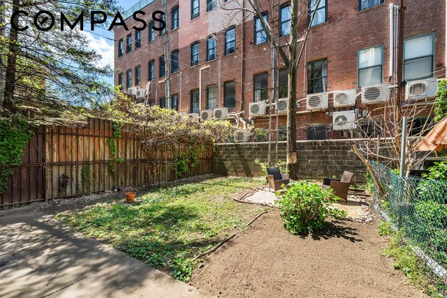 19 Clifford Place, New York City, NY 11222