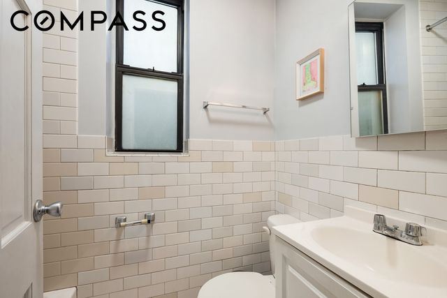 19 Clifford Place, New York City, NY 11222