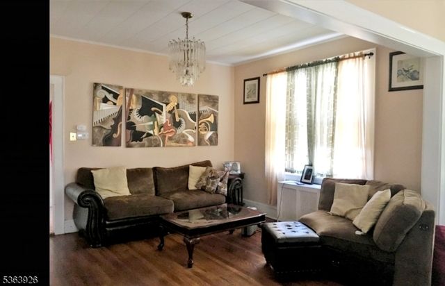 87 Bedford St, East Orange City, NJ 07018