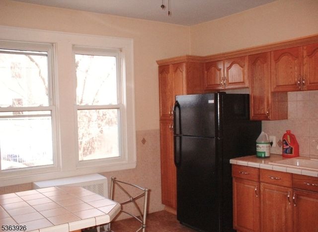 87 Bedford St, East Orange City, NJ 07018