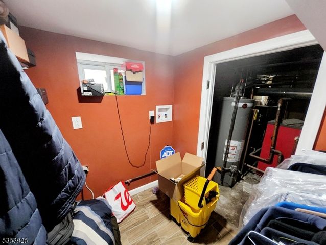 87 Bedford St, East Orange City, NJ 07018