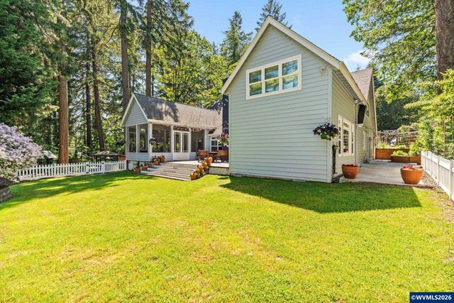 3700 NW Roosevelt Dr, Corvallis, OR 97330