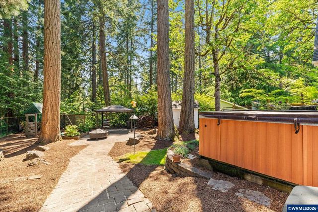 3700 NW Roosevelt Dr, Corvallis, OR 97330