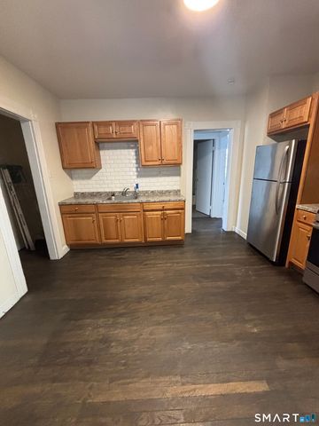 2395 Main Street Second Floor, Bridgeport, CT 06606