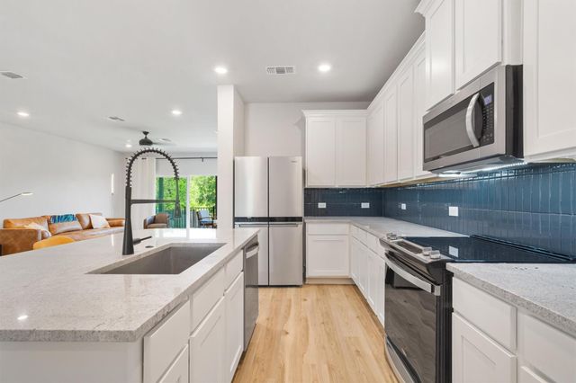 17013 Adoro Drive DR, Manor, TX 78653