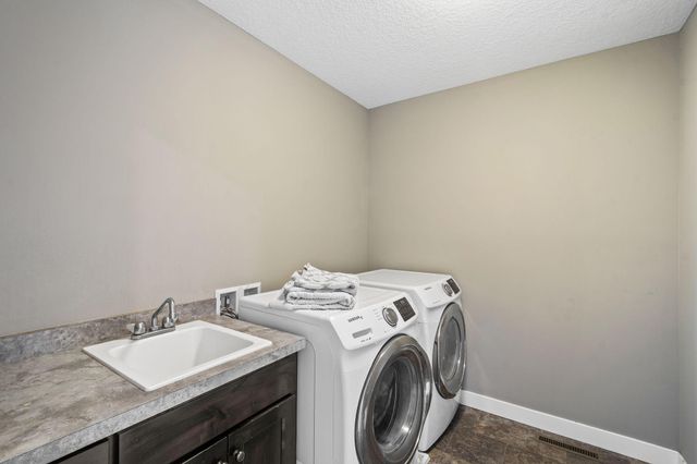16627 Xeon Street NW, Andover, MN 55304
