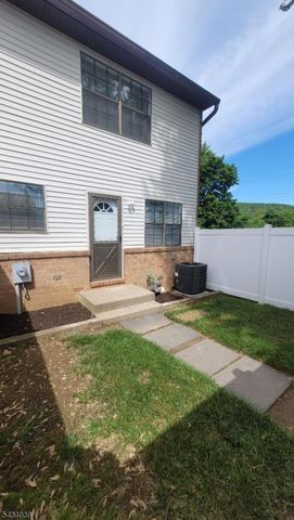 125 Riva Dr, Mansfield Twp., NJ 07840