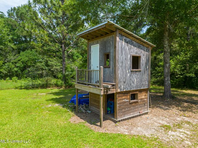 45 Melvin Road, Perkinston, MS 39573