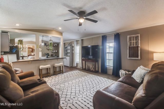 45 Melvin Road, Perkinston, MS 39573