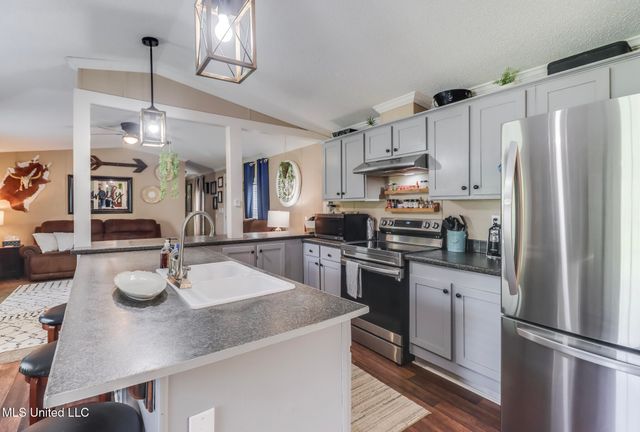 45 Melvin Road, Perkinston, MS 39573