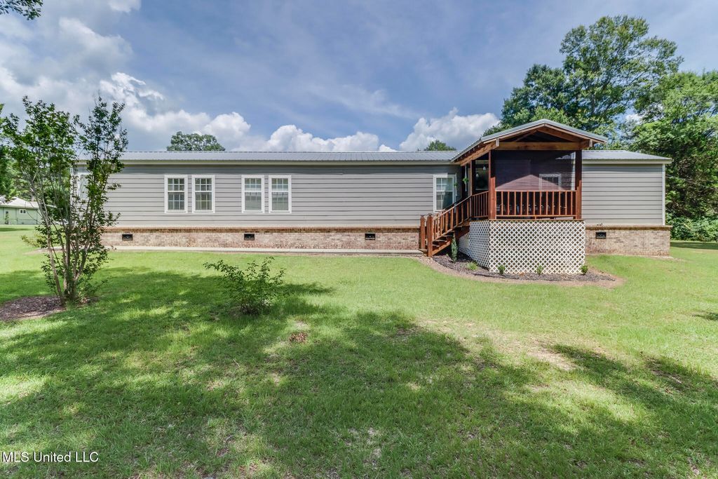 45 Melvin Road, Perkinston, MS 39573