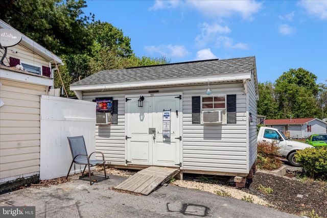 16218 MCGREGOR DR, Hagerstown, MD 21740