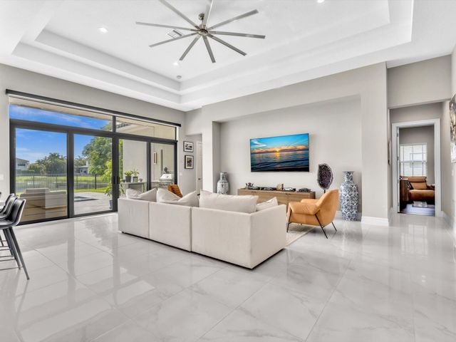 16732 Strasbourg Lane, Delray Beach, FL 33446
