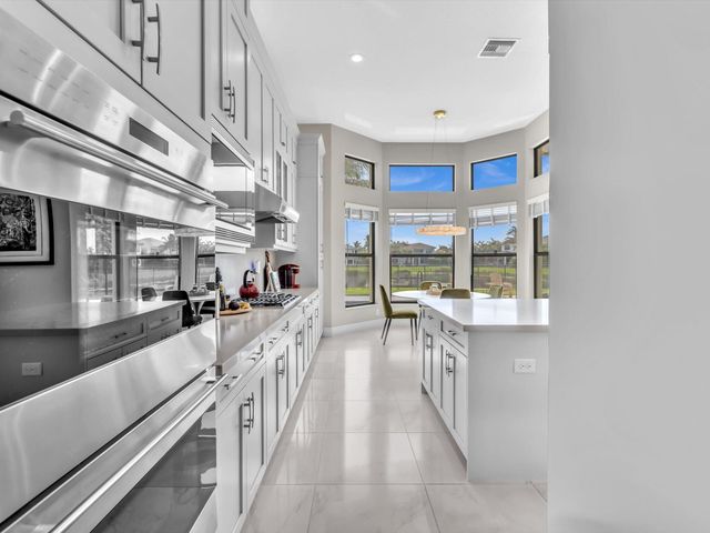 16732 Strasbourg Lane, Delray Beach, FL 33446