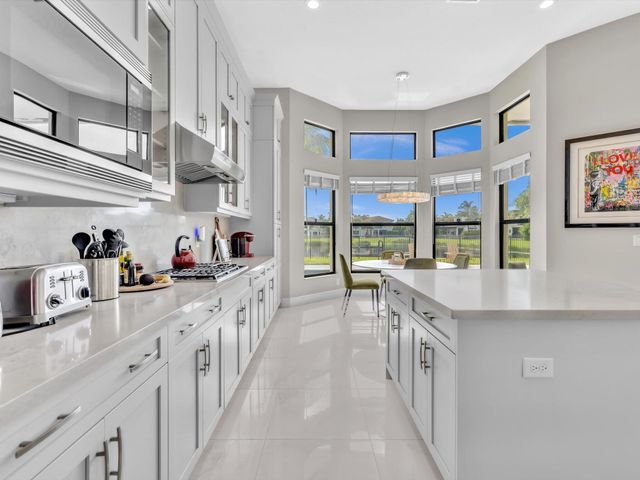 16732 Strasbourg Lane, Delray Beach, FL 33446