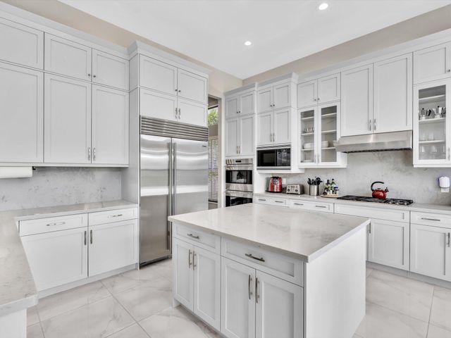 16732 Strasbourg Lane, Delray Beach, FL 33446