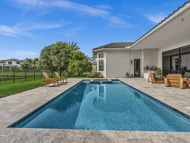 16732 Strasbourg Lane, Delray Beach, FL 33446