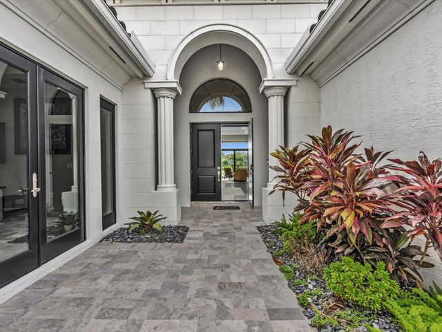 16732 Strasbourg Lane, Delray Beach, FL 33446