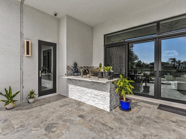 16732 Strasbourg Lane, Delray Beach, FL 33446