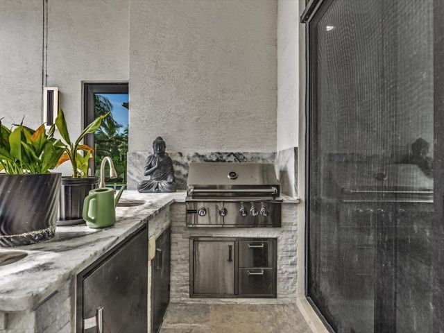 16732 Strasbourg Lane, Delray Beach, FL 33446