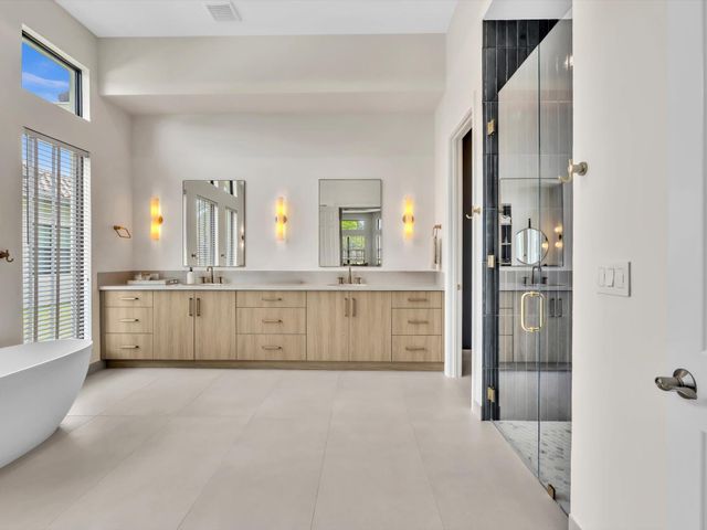 16732 Strasbourg Lane, Delray Beach, FL 33446