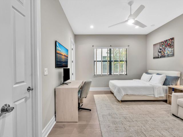16732 Strasbourg Lane, Delray Beach, FL 33446