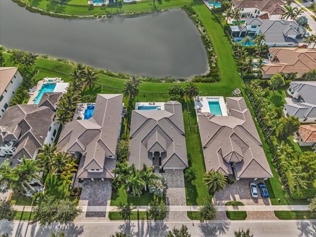 16732 Strasbourg Lane, Delray Beach, FL 33446
