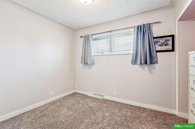 2328 Parkview Drive, Fremont, NE 68025