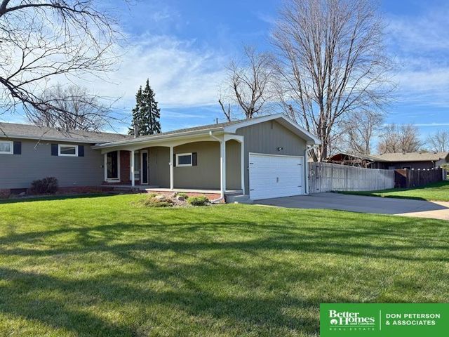 2328 Parkview Drive, Fremont, NE 68025