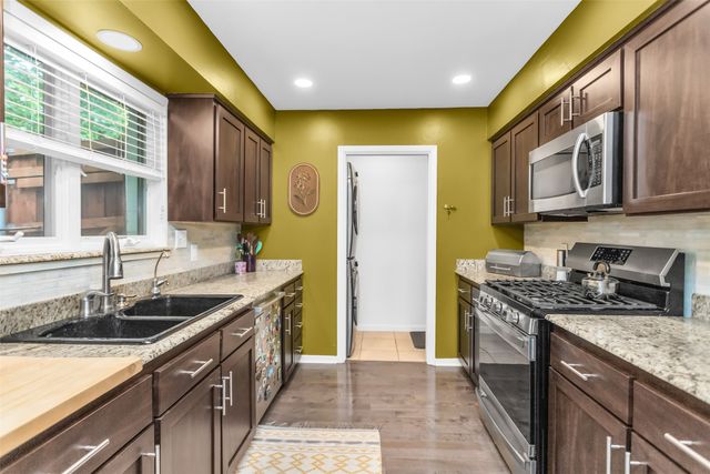 9744 Wisterwood Drive, Dallas, TX 75238