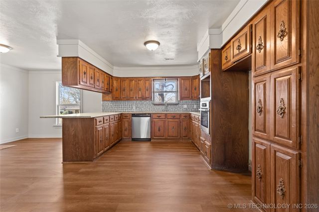 196 Frances Street, Healdton, OK 73438