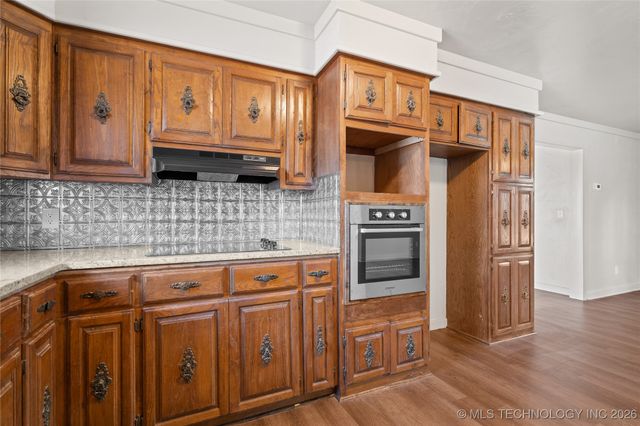 196 Frances Street, Healdton, OK 73438