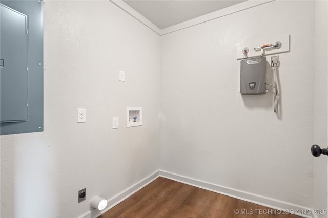 196 Frances Street, Healdton, OK 73438