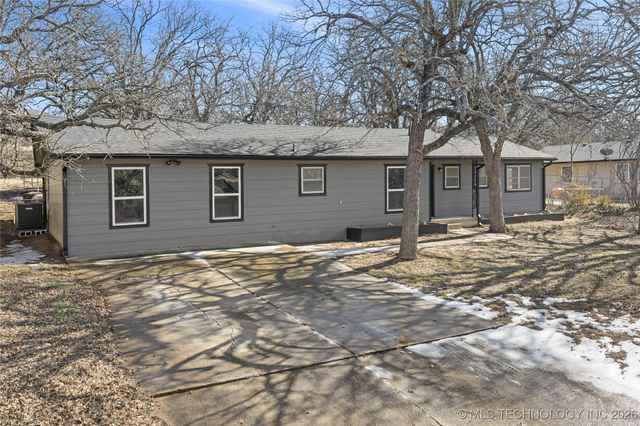 196 Frances Street, Healdton, OK 73438
