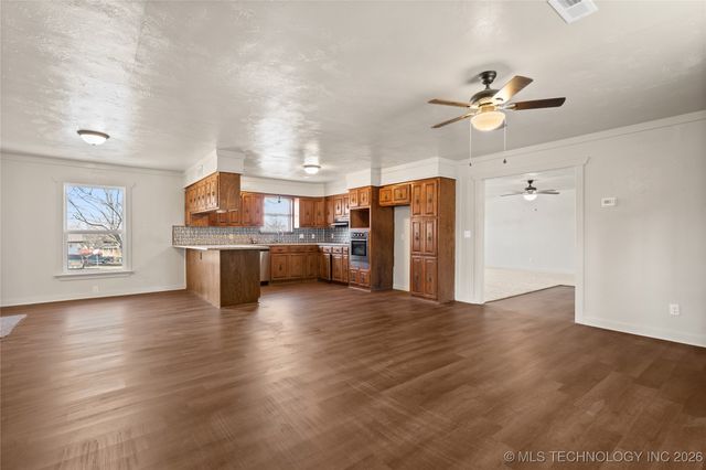 196 Frances Street, Healdton, OK 73438