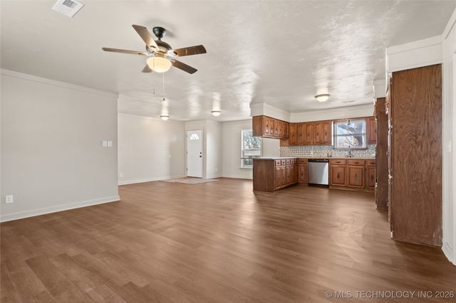 196 Frances Street, Healdton, OK 73438